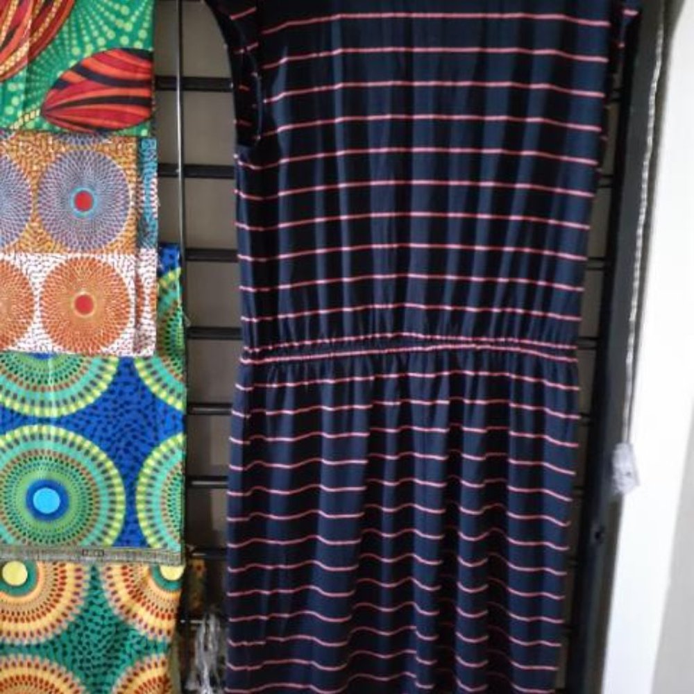 NWT Banana Republic large - Picture 2 of 2